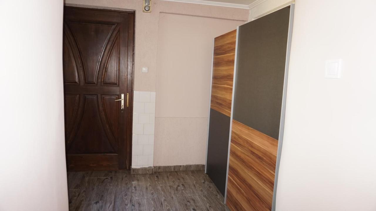 Édes Otthon Apartman Gyula Exterior foto