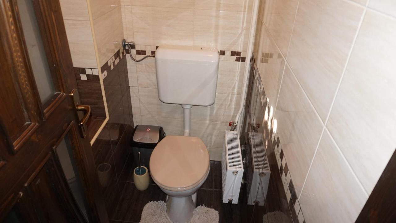 Édes Otthon Apartman Gyula Exterior foto